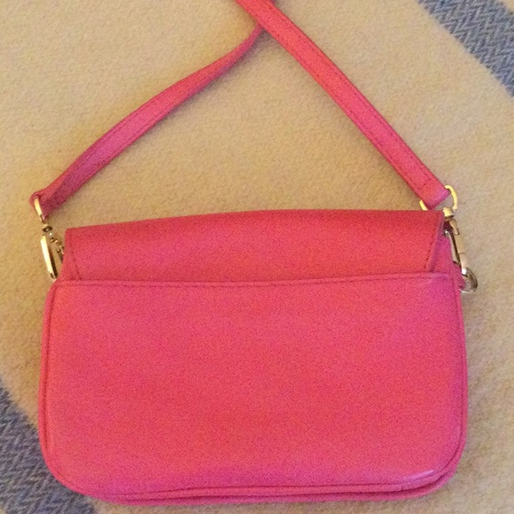 Tory Burch Hot Pink Leather Crossbody with Gold Logo - Picture 3 of 9